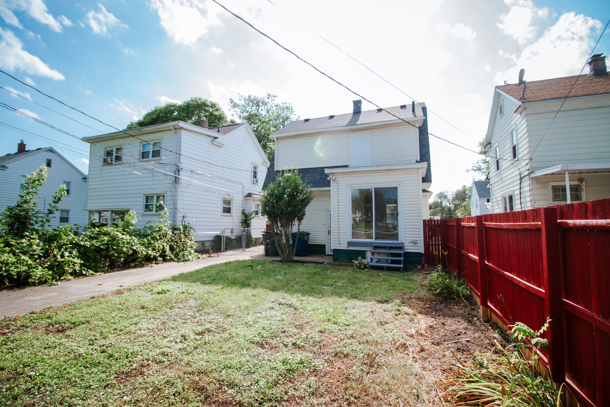 Building Photo - 3342 Jeannette Ave