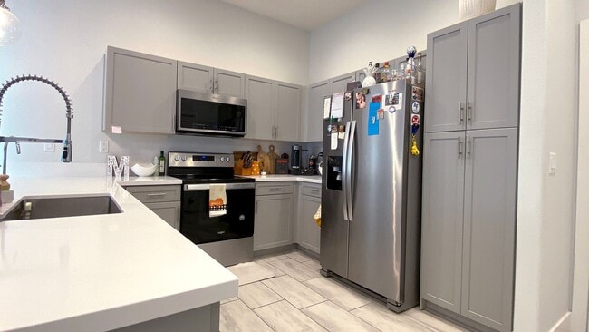 Building Photo - Spectacular 3 Bedroom Townhouse in Gate Community Near Sky Canyon and Centennial! Strip Views!