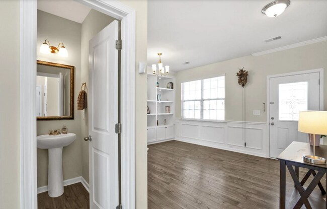 Building Photo - Spacious 3/2.5 Home in Simpsonville!