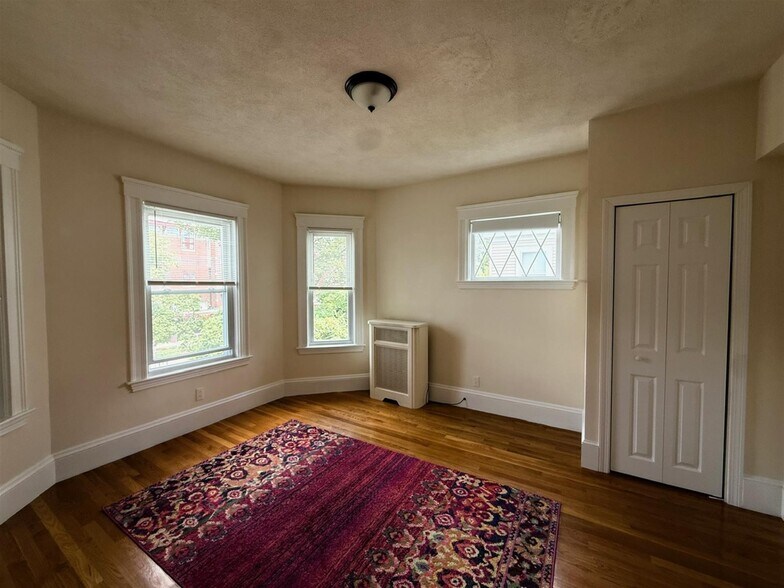 Building Photo - 186 Powder House Blvd