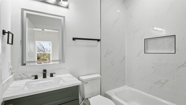 Building Photo - 1317 Knight St