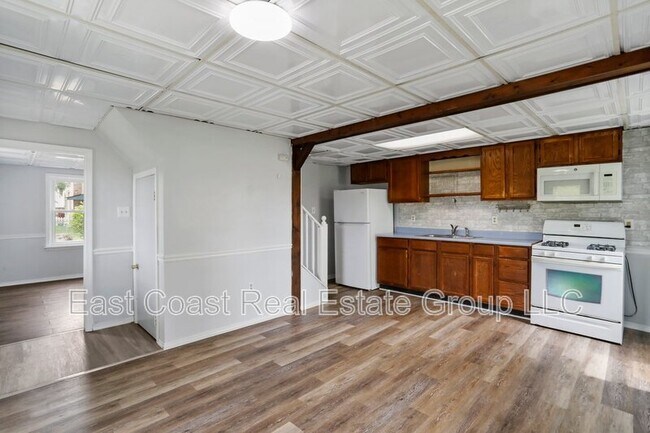 Building Photo - 500 N Marshall St
