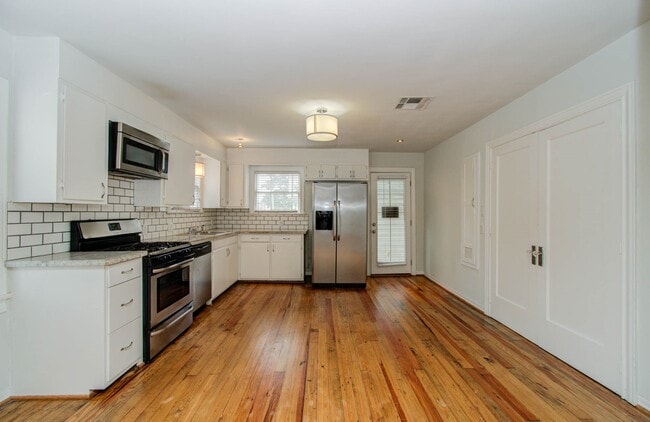 Building Photo - 4706 Fisk St