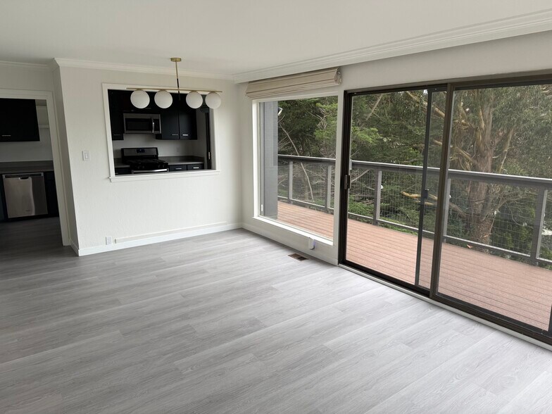 Building Photo - 47 Grand View Ter