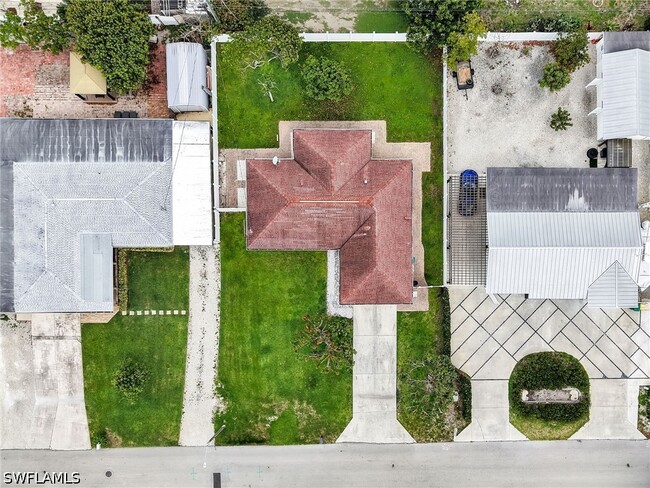 Building Photo - 2200 45th Terrace SW