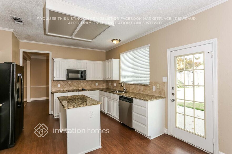 Building Photo - 1409 Fairhaven Dr