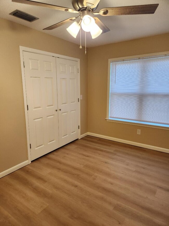 Building Photo - 4690 Opal Dr