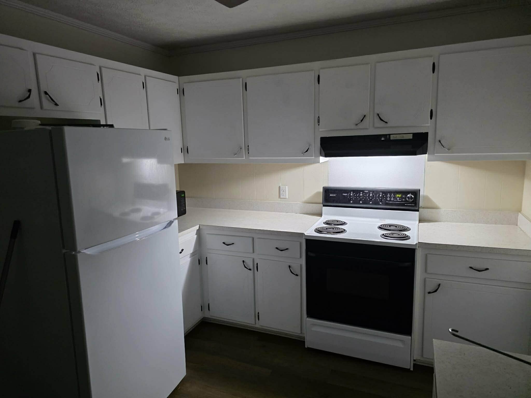 Kitchen - 123 Keystone Plz