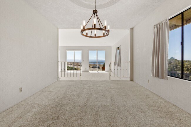 Building Photo - Ocean View Prime Location