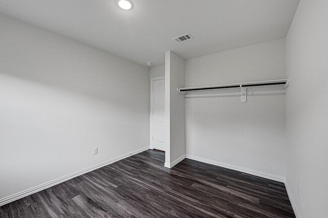 Building Photo - 317 Gans St