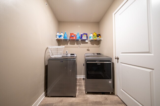 Building Photo - 13864 Kaylemore Trl