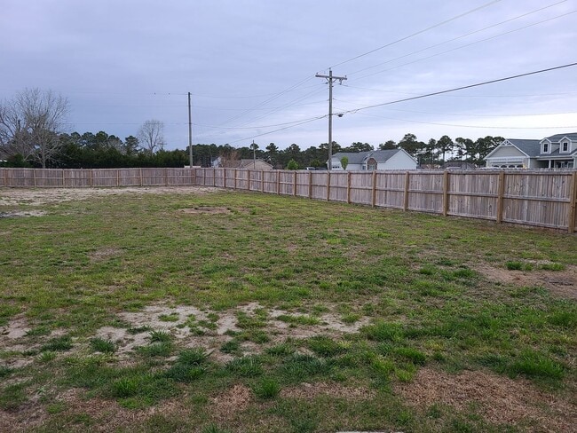 Building Photo - 3 Bedroom 2 Bath Home with Bonus - Osprey ...