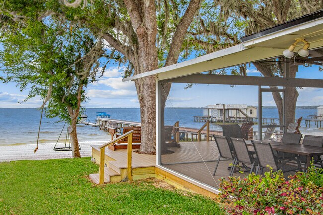 Building Photo - 13920 SE 124th St