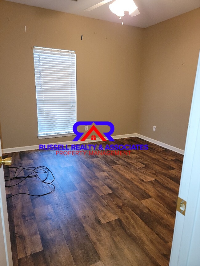 Building Photo - 1832 Copperfield Ln