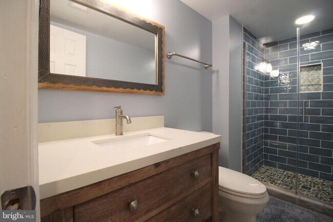 Building Photo - 4500 Lantern Pl