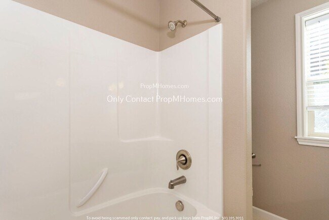 Building Photo - Discover Luxury Living with Exceptional Amenities at Arbor Oaks!