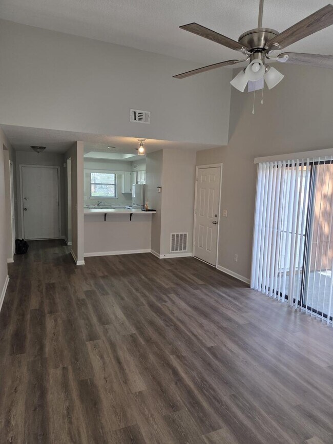 Building Photo - 2 bedroom in Middleburg FL 32068