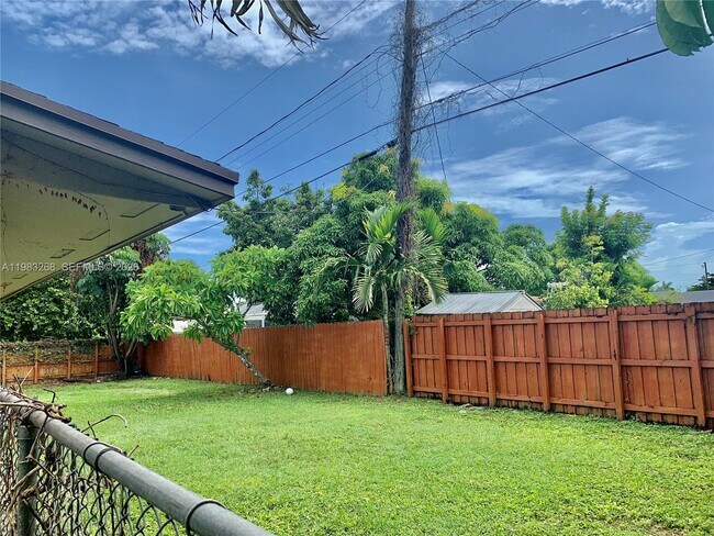 Building Photo - 9798 SW 158th St