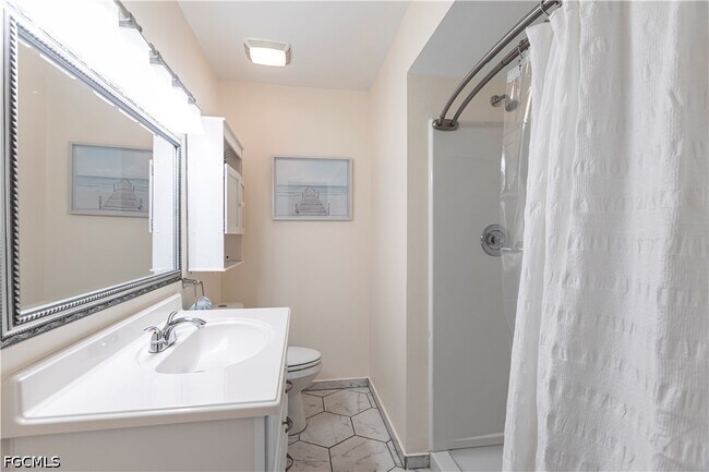 Building Photo - 6775 Lake McGregor Cir