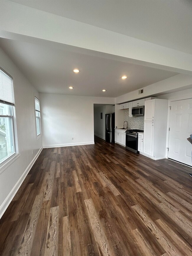 Building Photo - 799 Kearney Ave