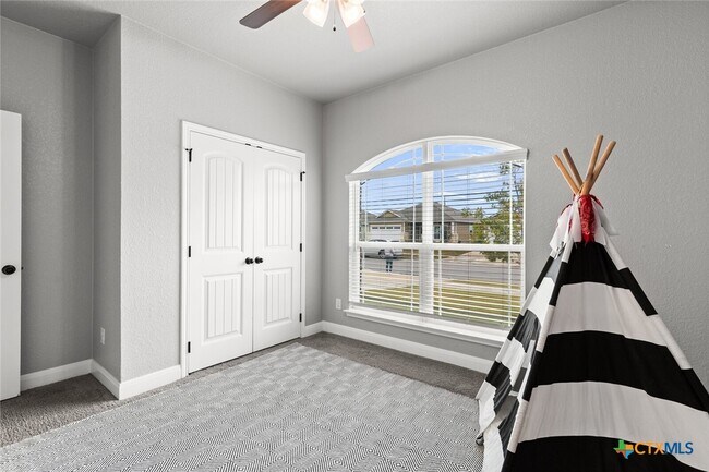 Building Photo - 1614 Flatland Trl