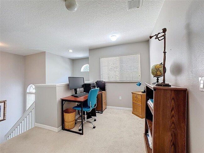 Building Photo - 526 Henley Cir