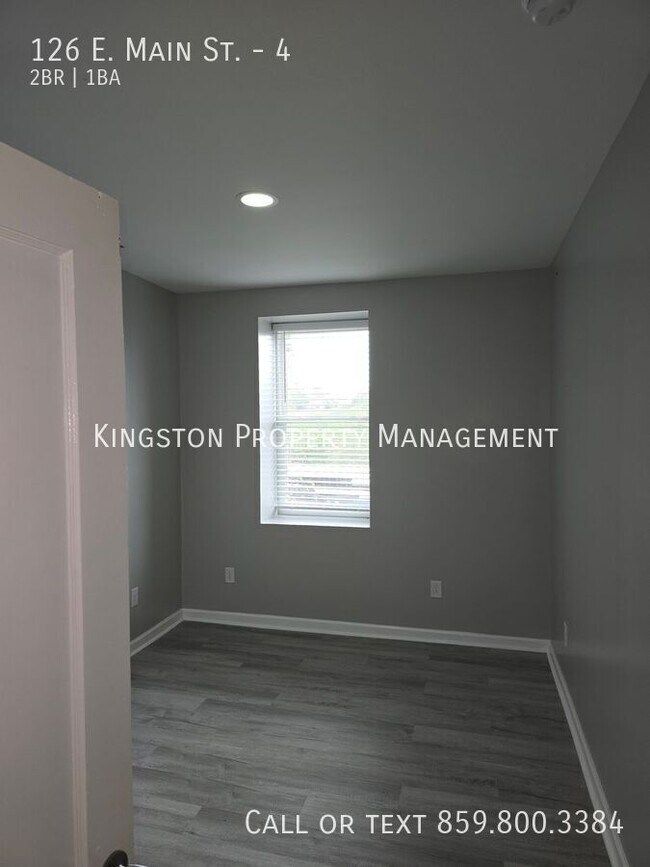 Building Photo - 126 E Main St
