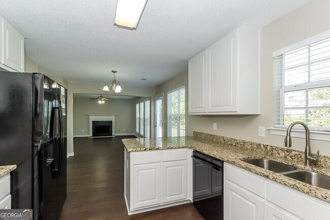 Building Photo - 601 Baroque Terrace