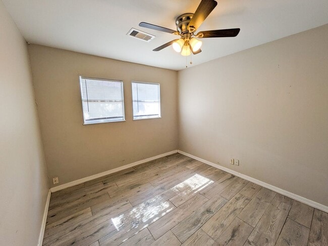 Building Photo - 2109 Coronado Pl