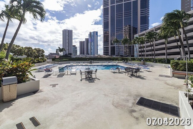 Building Photo - Available now!  2br/2ba/1pkg Condo in Royal Capitol Plaza in Kakaako