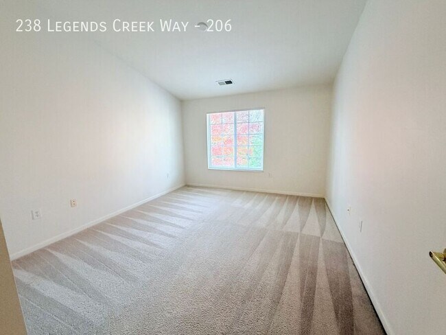 Building Photo - 238 Legends Creek Way