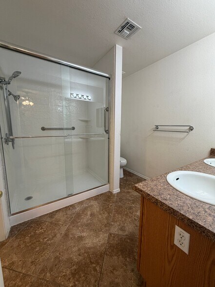 Building Photo - 11402 W Hutton Dr