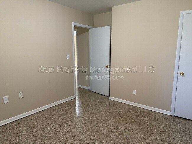 Building Photo - 5200 John Hall Rd