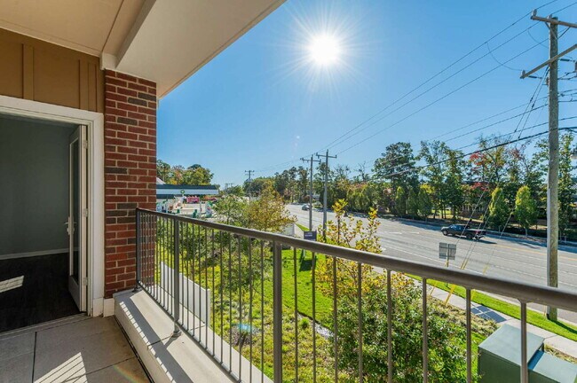 Building Photo - 1420 Ewing Pk Lp