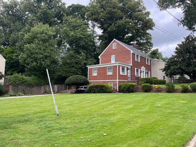 Building Photo - 4408 Glenridge St