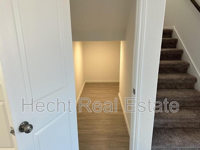 Building Photo - 9037 James Bowie