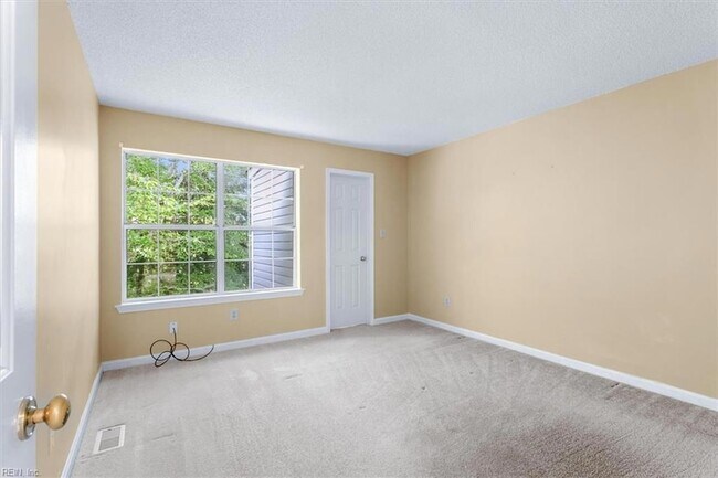 Building Photo - 5403 Sasha Ct