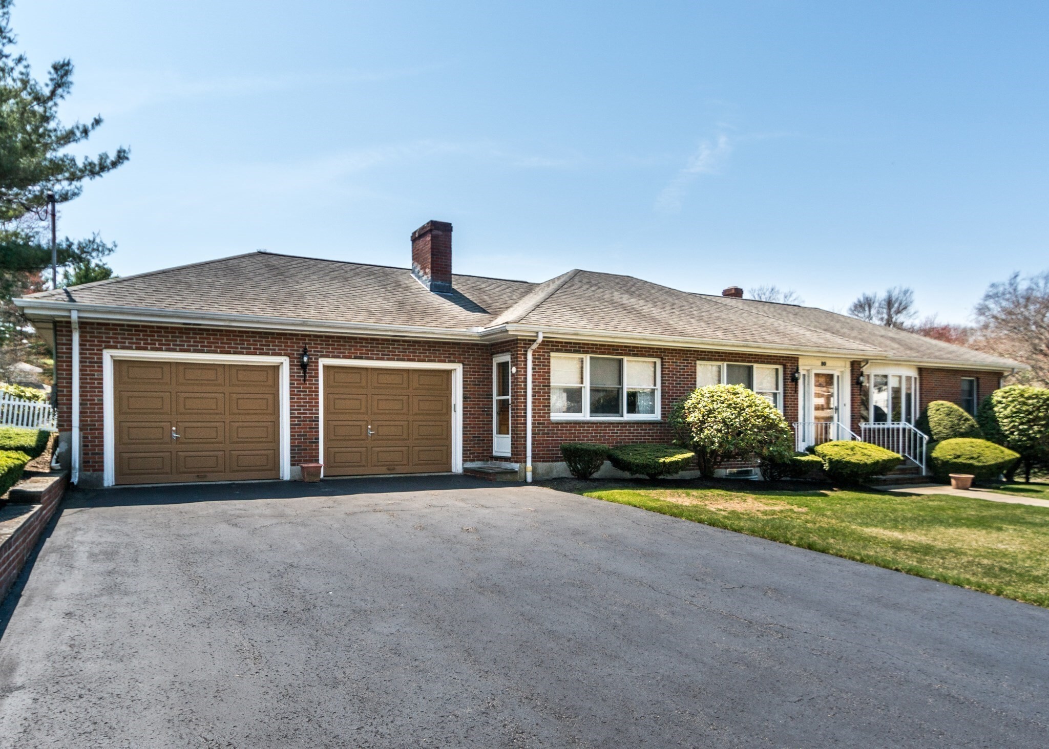 Building Photo - 80 Woodcliff Dr