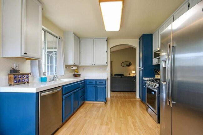 Building Photo - Spacious 3 Bedroom in Citrus Heights