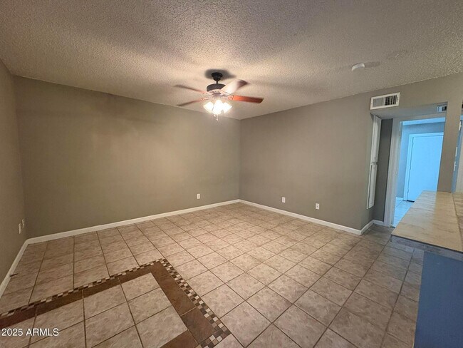 Building Photo - 2735 W Tuckey Ln