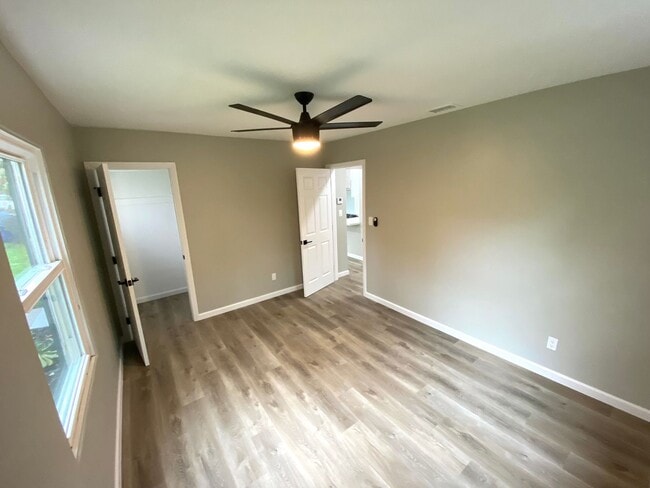 Building Photo - Brand New Remodeled 3Bed 2Bath Home With a Huge Backyard