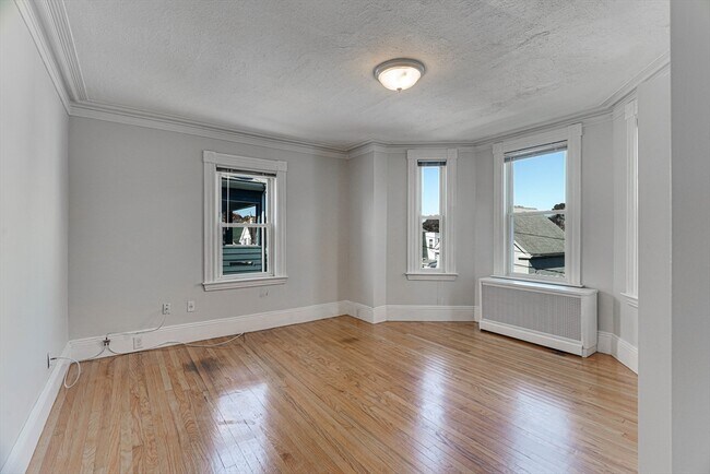 Building Photo - 14 Wheatland St