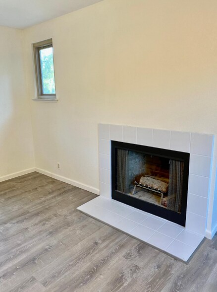 Building Photo - 1416 San Luis Dr
