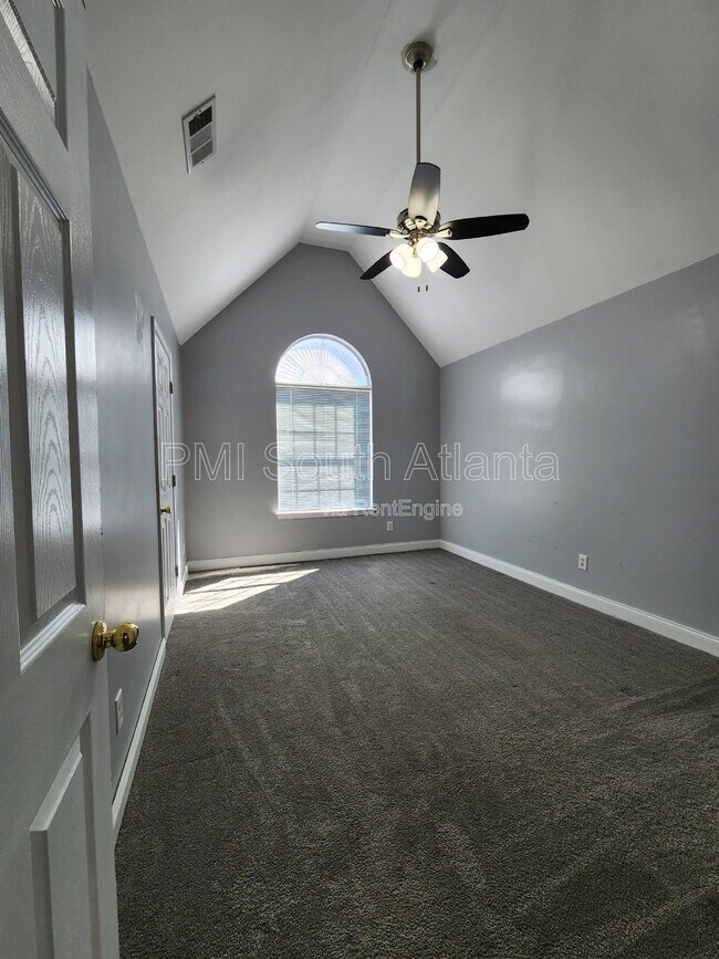 Building Photo - 2085 Winding Crossing Trail