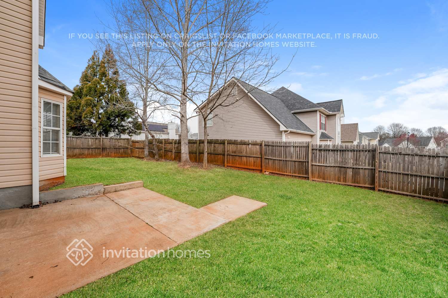 Building Photo - 220 Hazelhurst Dr