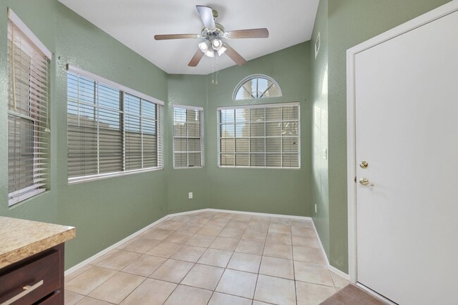 Building Photo - Single Story with a pool