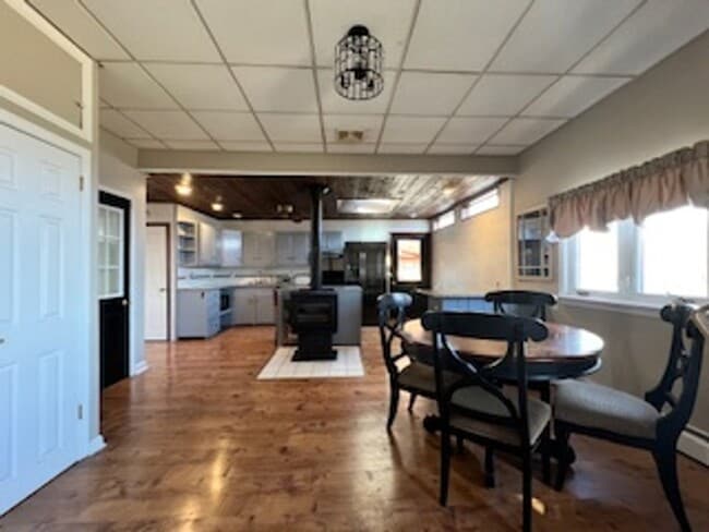 Building Photo - Spacious 3 Bedroom Rancher in Whitemarsh Township $2900/ month