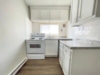 Building Photo - Close to Campus and The Village