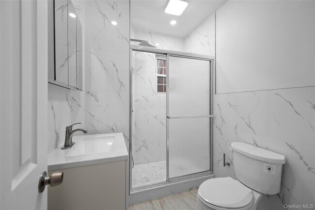 Building Photo - 20 Overhill Pl