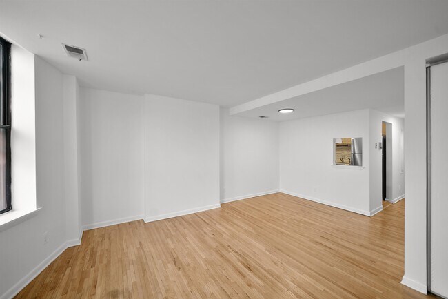 Building Photo - 1224 Washington St